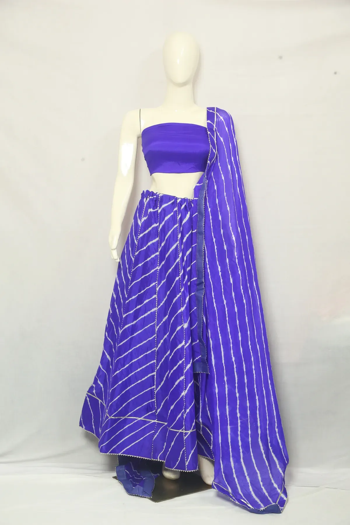 Chinon ready-to-wear set 1260, view 4